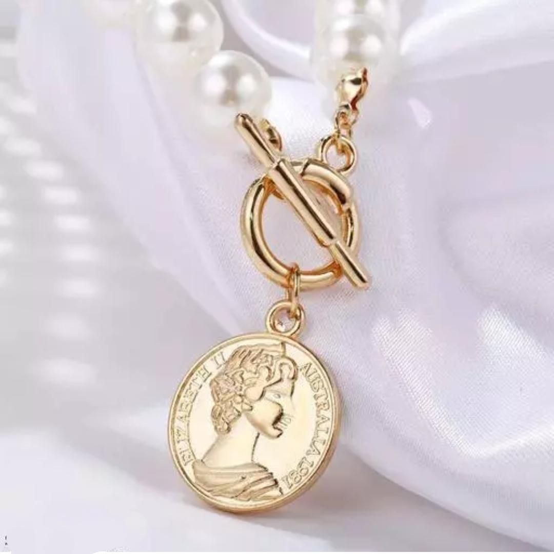 LuxePearl™ Elegant Pearl Coin Chain Necklace – Timeless Beauty & Sophistication