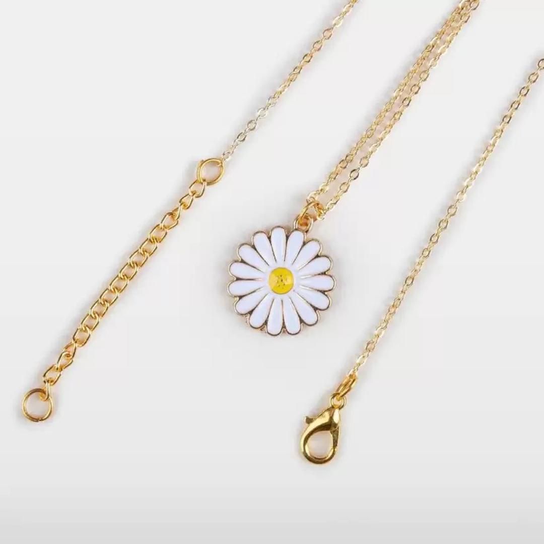 LuxeCharm™ Gold-Plated Stylish Necklace – Elegant & Trendy Jewelry for Women & Girls