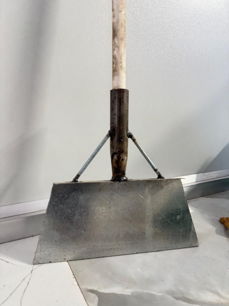 TerraBlade™ Heavy-Duty Flat Shovel – Multi-Purpose, Rust-Resistant & Ultra-Durable