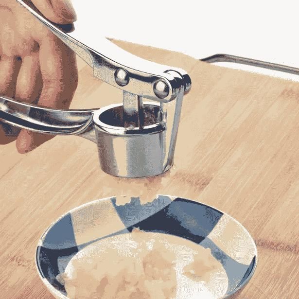CrushMate™ Manual Aluminum Garlic Crusher & Ginger Mincer – Effortless Kitchen Prep