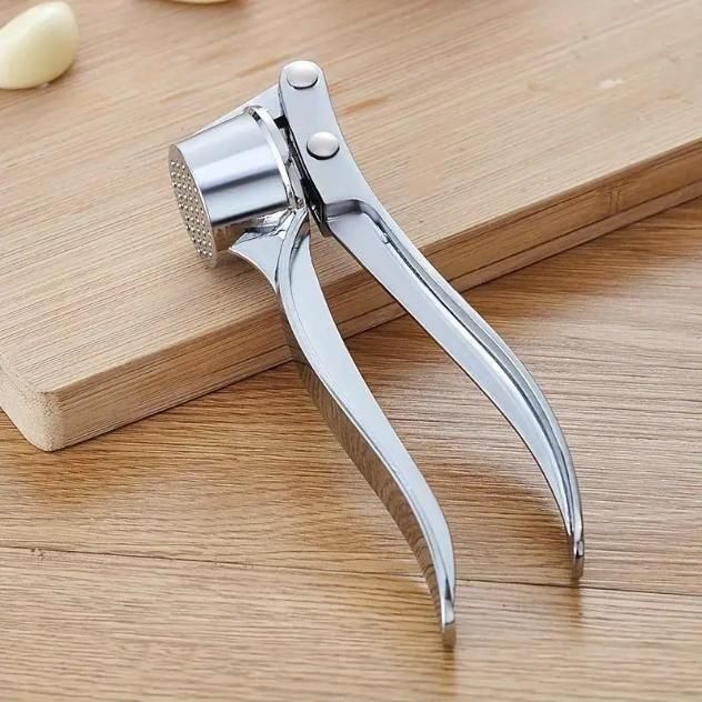 CrushMate™ Manual Aluminum Garlic Crusher & Ginger Mincer – Effortless Kitchen Prep