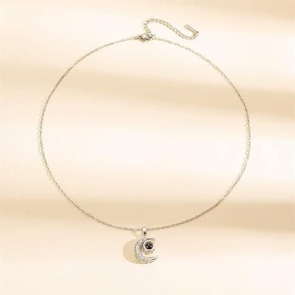 LunaGlow™ Moon Projection Necklace – A Magical Way to Say 'I Love You