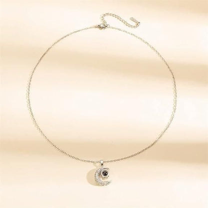 LunaGlow™ Moon Projection Necklace – A Magical Way to Say 'I Love You