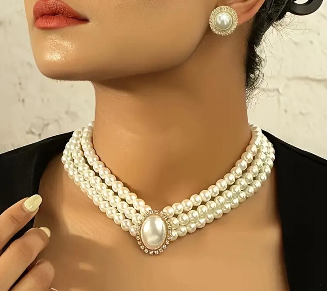 Elegant Artificial Pearl Necklace